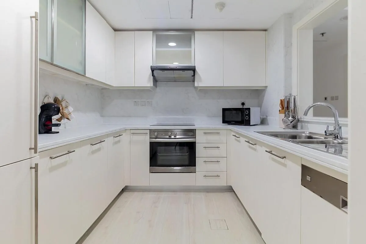 Luxury One-Bedroom Burj Khalifa Dubai Apartment